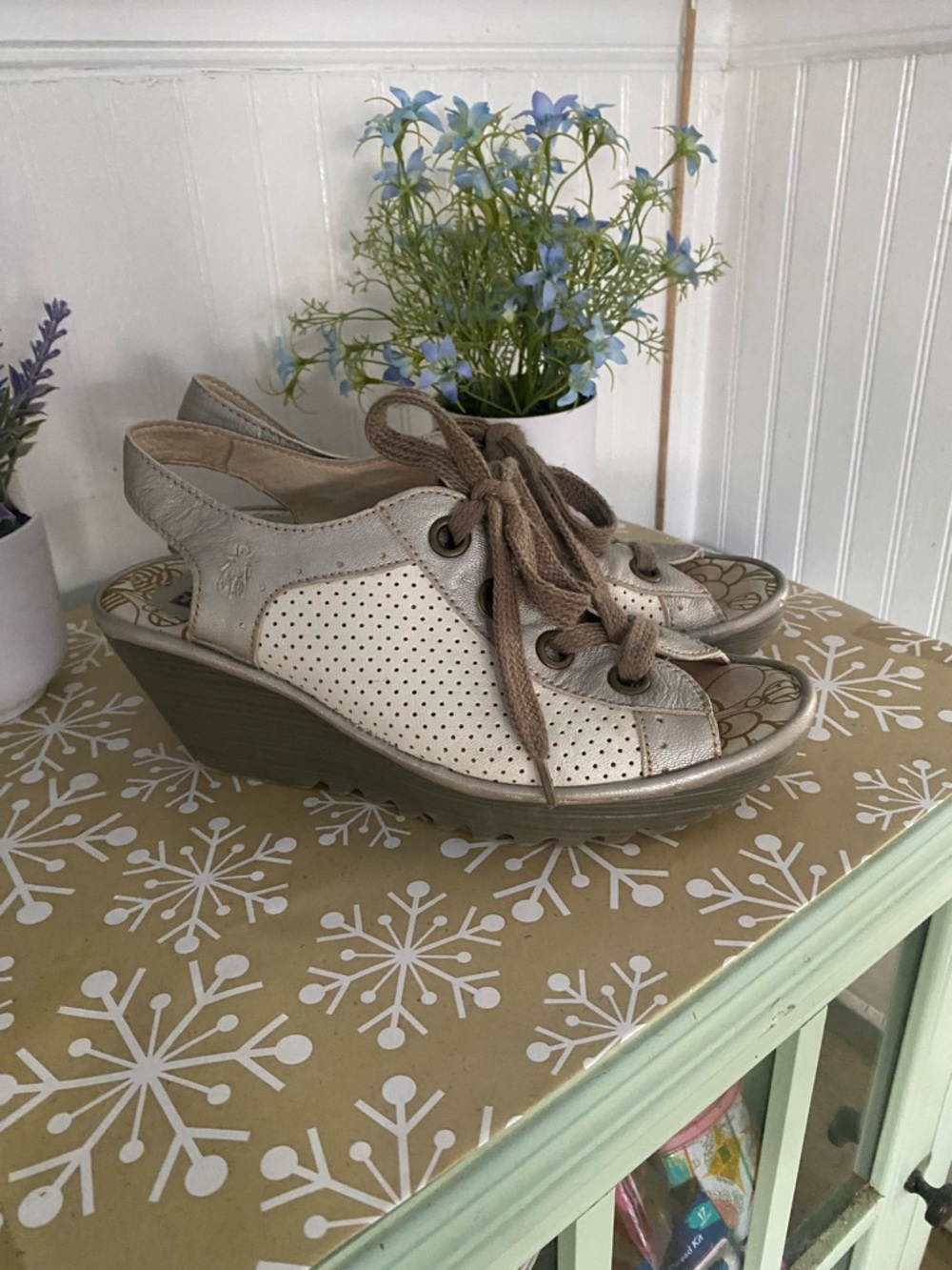 FLY LONDON Wedge Lace-Up Sandal in Taupe and Cream - ComfortFit